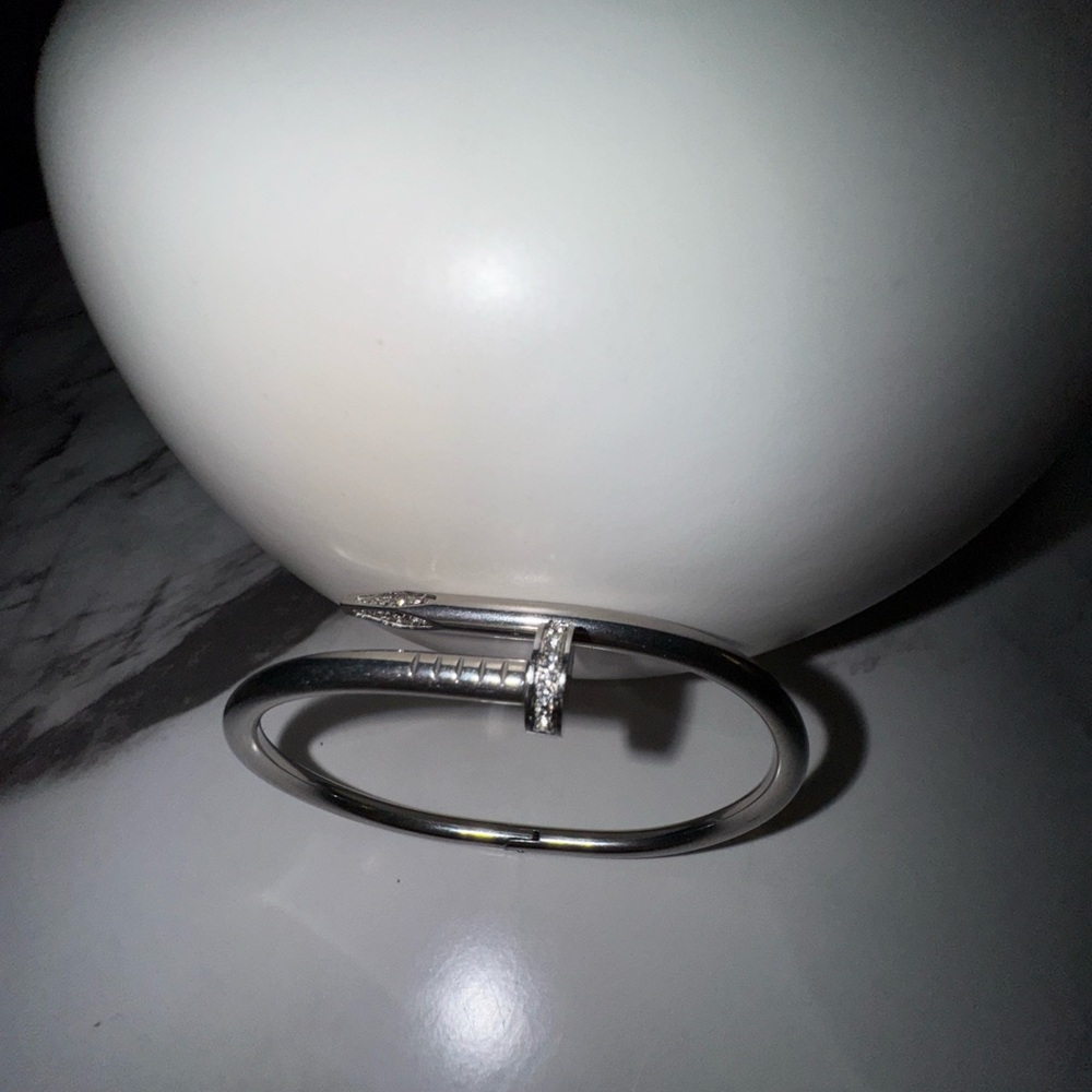 Elegant Whitegold Nail Bracelet Wrist Size 19CM